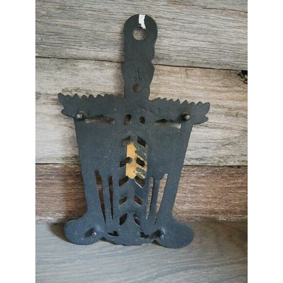Vintage Cast Iron Trivet Grain and Tassel Broom Design - Picture 4 of 4